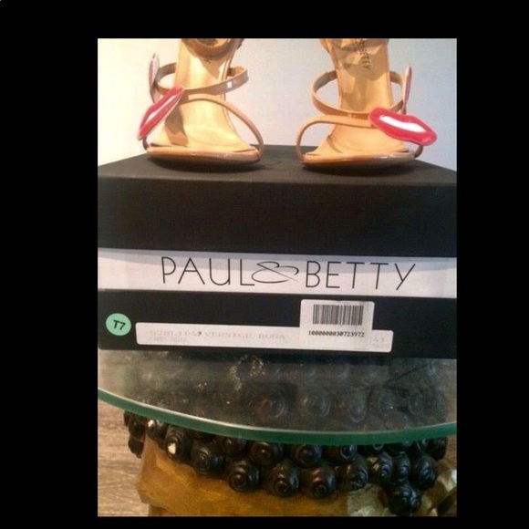 PAUL&BETTY 'VERNICE ROSA' SANDALS IN BLUSH NUDE - Picture 4 of 9